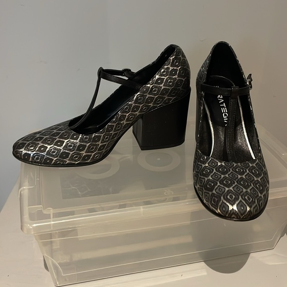 Strategia Pattern Heels - Size 36 - Picture 4 of 12